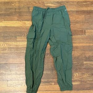 Women’s Green Cargo Pants